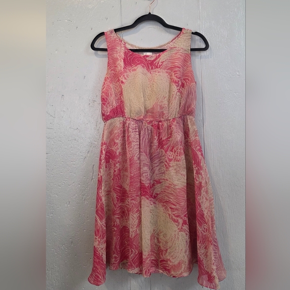 Anthropologie Dresses & Skirts - Anthropologie Postmark Rosy Plumes Pink and Cream Silk Sleeveless Dress